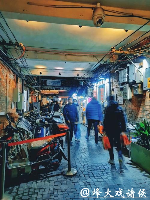 上海民声 | 让“老商圈”焕发“新活力” 上海民声 | 让“老商圈”焕发“新活力”